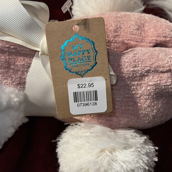 Pink and white No Slip slipper Socks - Picture 7 of 8